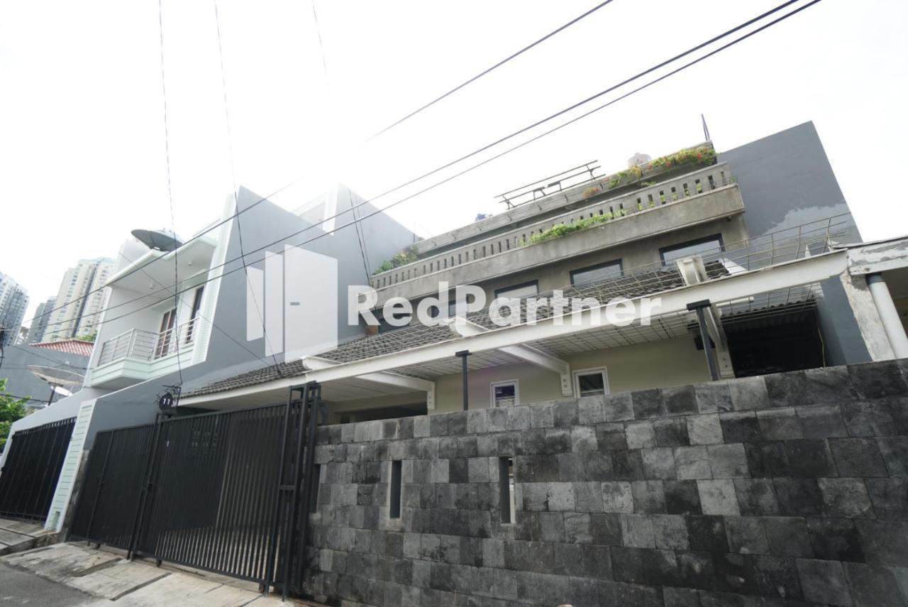 ג'קרטה Tomang Gelong Guest House Syariah Mitra Reddoorz מראה חיצוני תמונה
