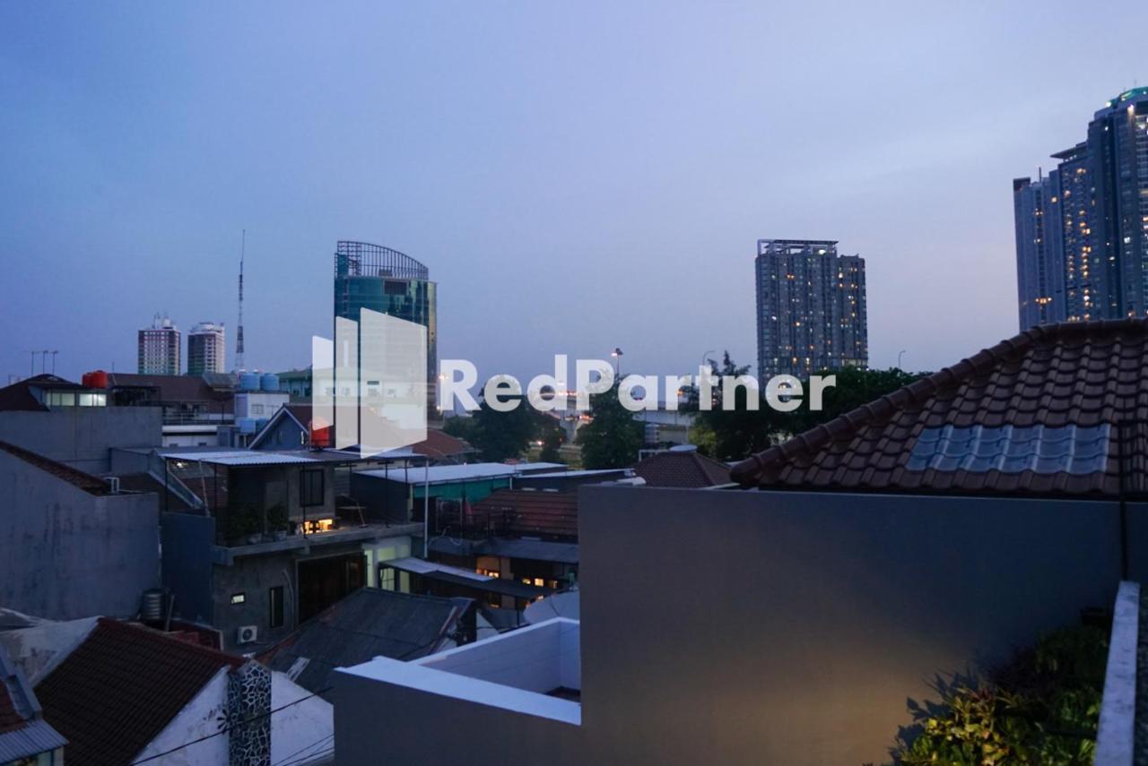 ג'קרטה Tomang Gelong Guest House Syariah Mitra Reddoorz מראה חיצוני תמונה