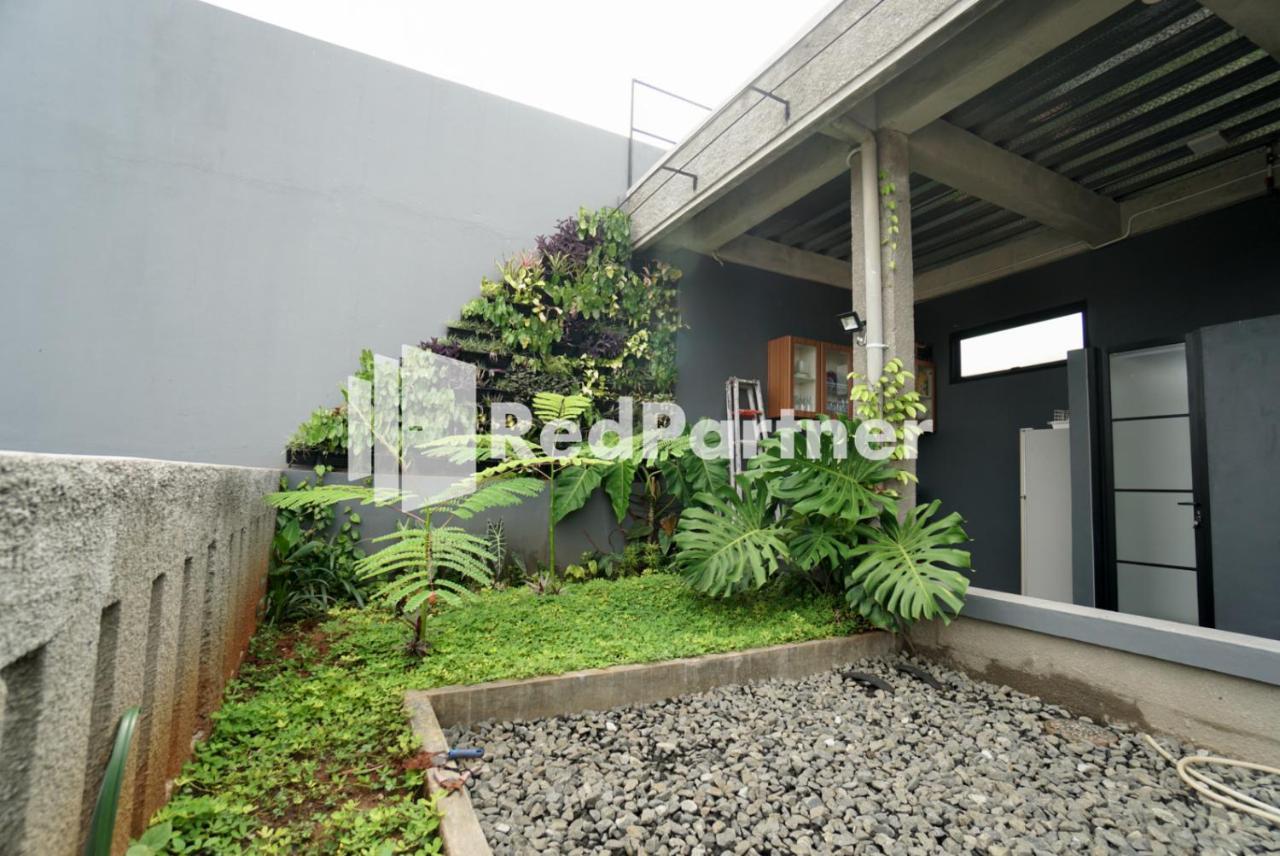 ג'קרטה Tomang Gelong Guest House Syariah Mitra Reddoorz מראה חיצוני תמונה